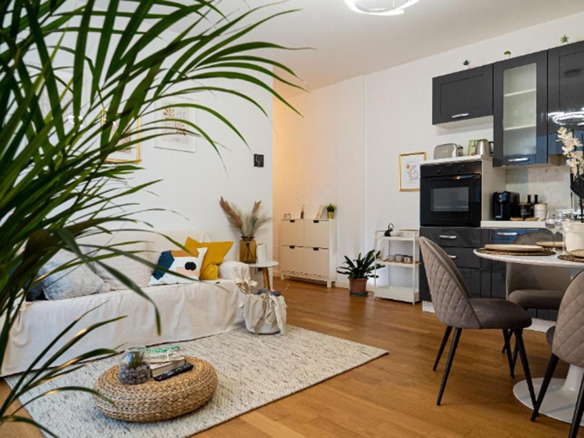Maison Blanche: Appartamento Elegante Con Parcheggio Privato Mantua Zewnętrze zdjęcie