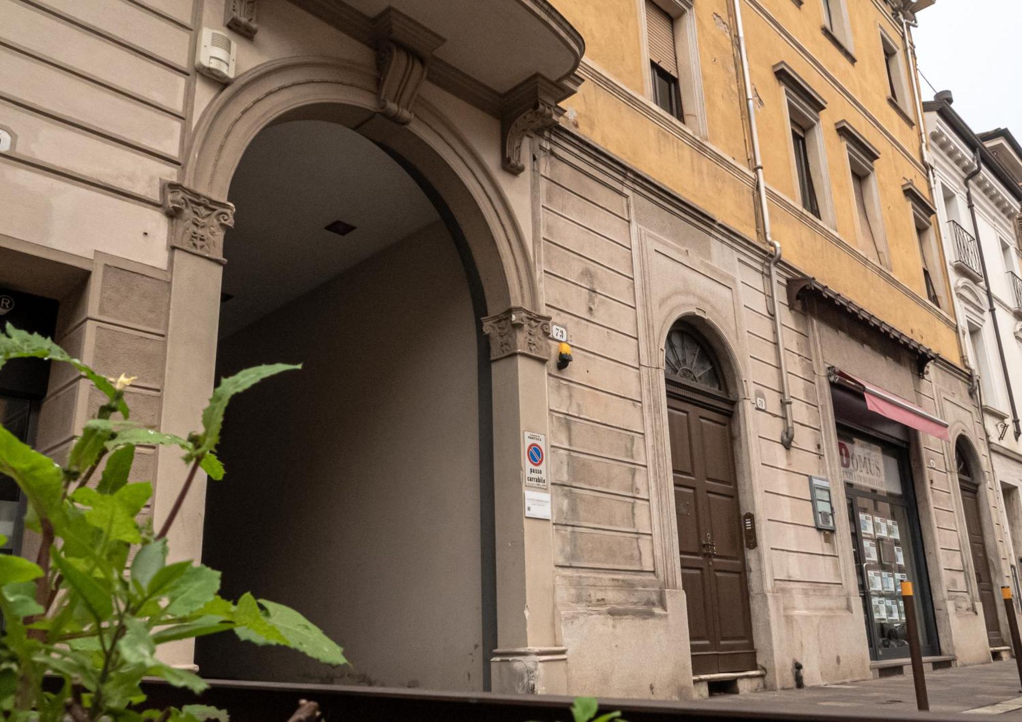 Maison Blanche: Appartamento Elegante Con Parcheggio Privato Mantua Zewnętrze zdjęcie